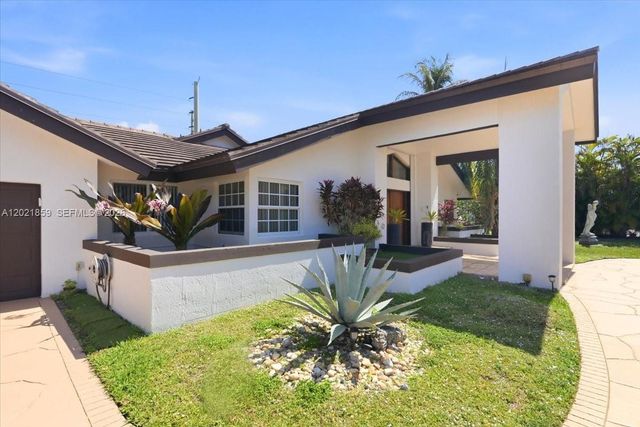 9665 SW 136th St, Miami, FL 33176
