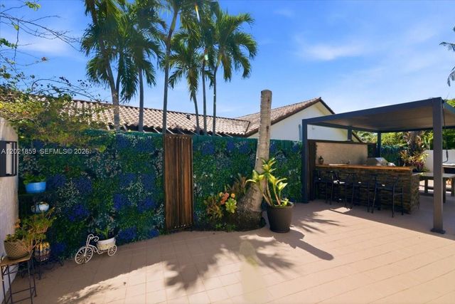 9665 SW 136th St, Miami, FL 33176