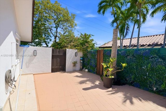 9665 SW 136th St, Miami, FL 33176