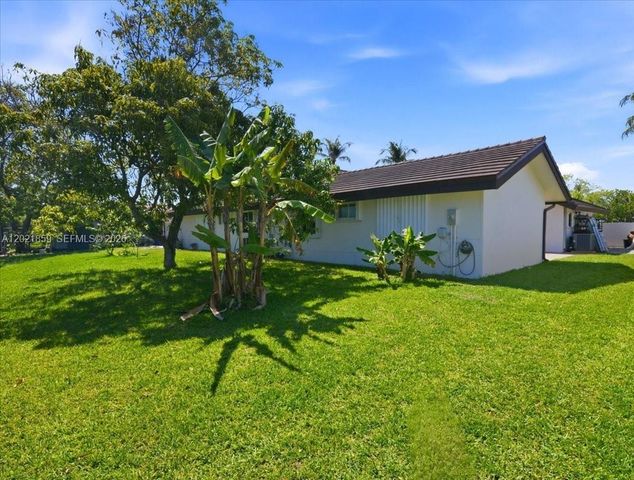 9665 SW 136th St, Miami, FL 33176