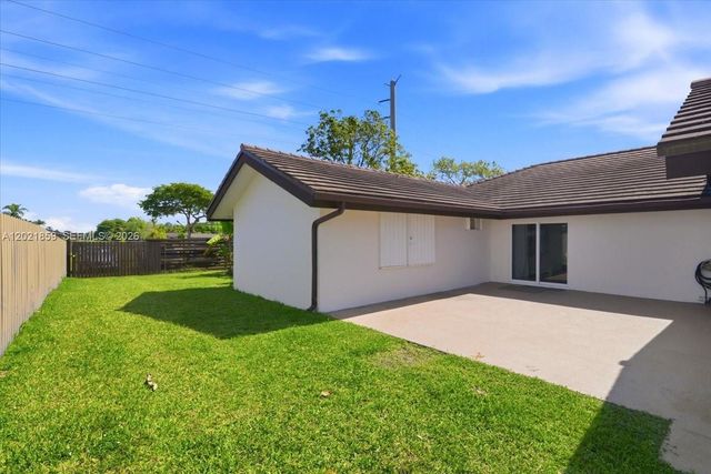 9665 SW 136th St, Miami, FL 33176