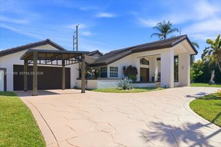 9665 SW 136th St, Miami, FL 33176