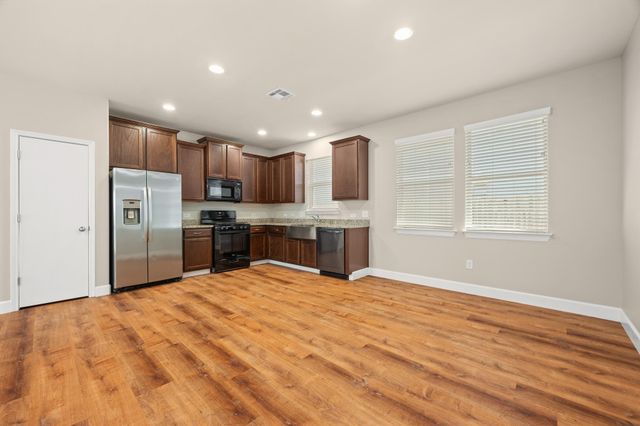 374 Triumph RD, Buda, TX 78610