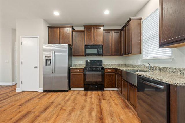 374 Triumph RD, Buda, TX 78610