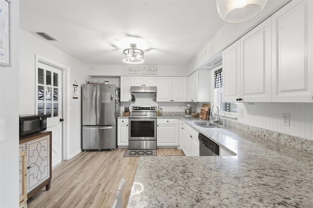 Image 17 of property listing at 184 QUAIL ROOST STREET, Deltona, FL 32725