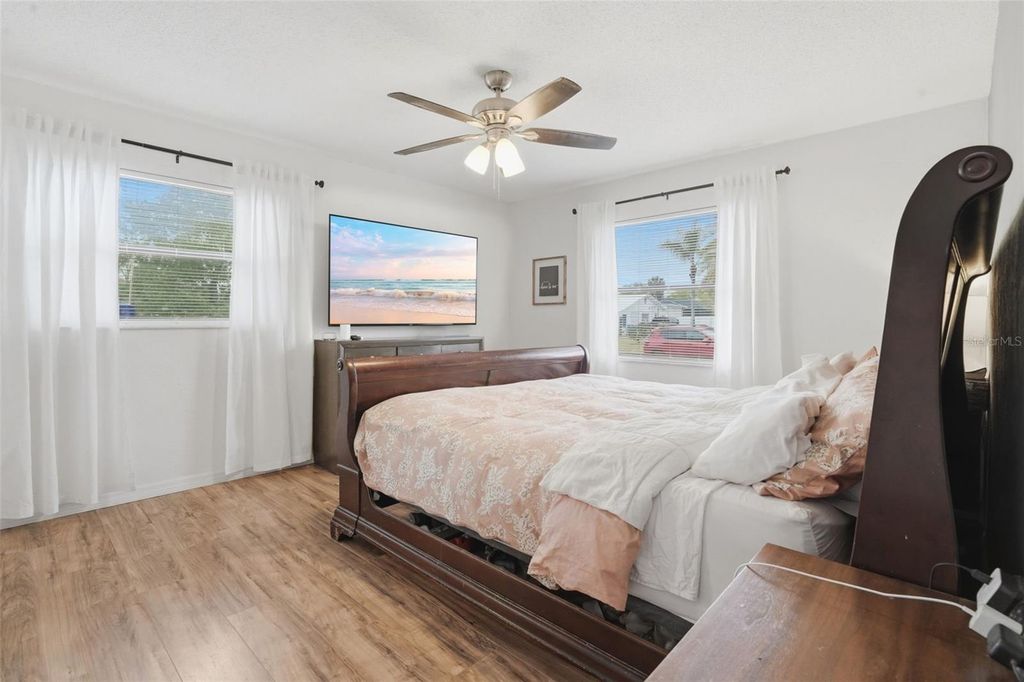 Image 29 of property listing at 184 QUAIL ROOST STREET, Deltona, FL 32725