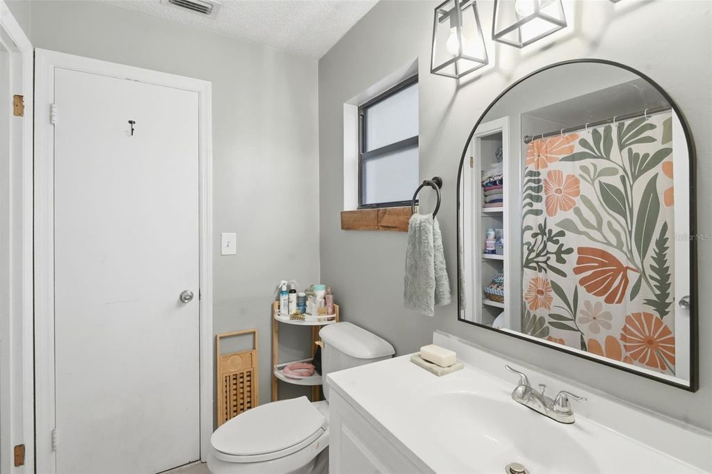 Image 33 of property listing at 184 QUAIL ROOST STREET, Deltona, FL 32725