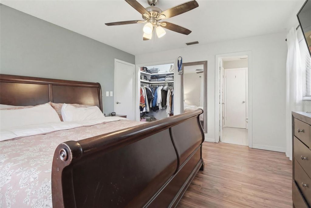 Image 36 of property listing at 184 QUAIL ROOST STREET, Deltona, FL 32725