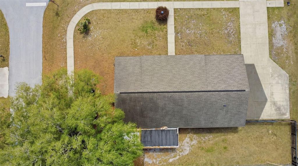 Image 5 of property listing at 184 QUAIL ROOST STREET, Deltona, FL 32725