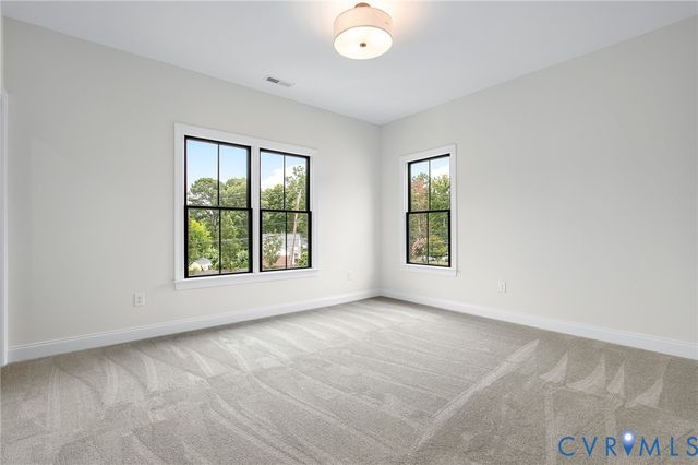 8901 Burkhart Dr, Henrico, VA 23229