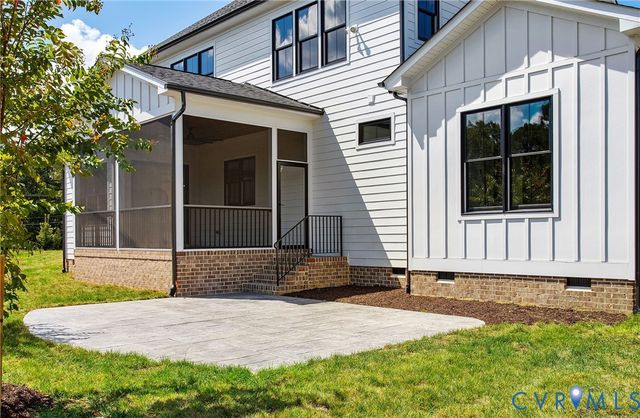 8901 Burkhart Dr, Henrico, VA 23229