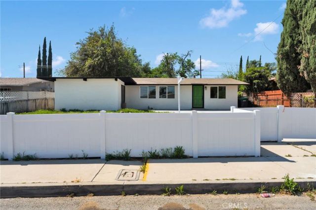 1765 Alston, Colton, CA 92324