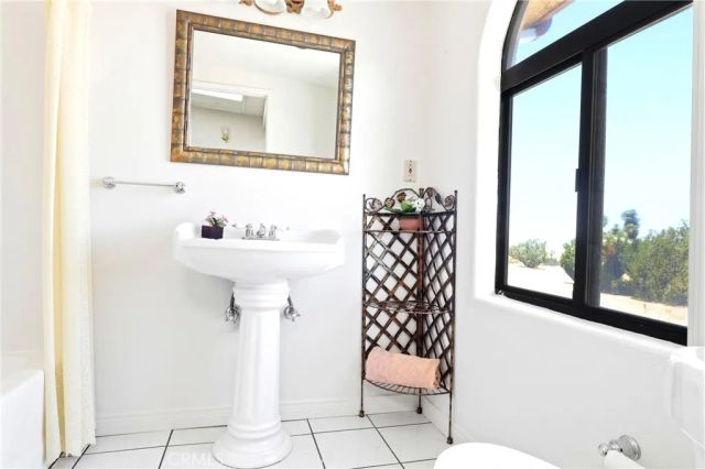 25274 Skyline, Apple Valley, CA 92308