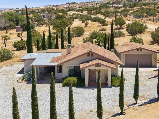 25274 Skyline, Apple Valley, CA 92308
