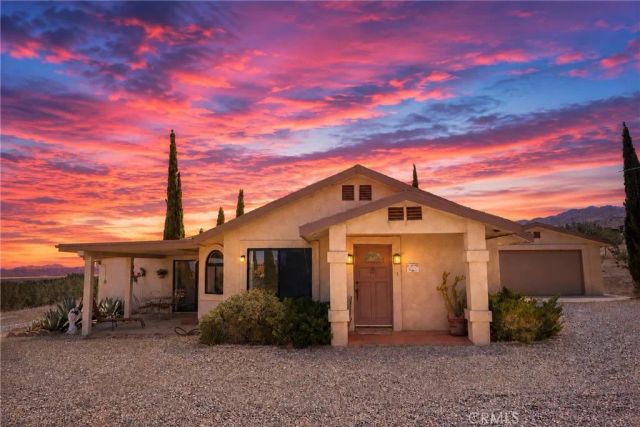 25274 Skyline, Apple Valley, CA 92308