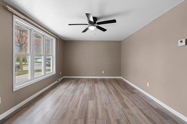 205 FAIRWAY STREET, Combined Locks, WI 54113