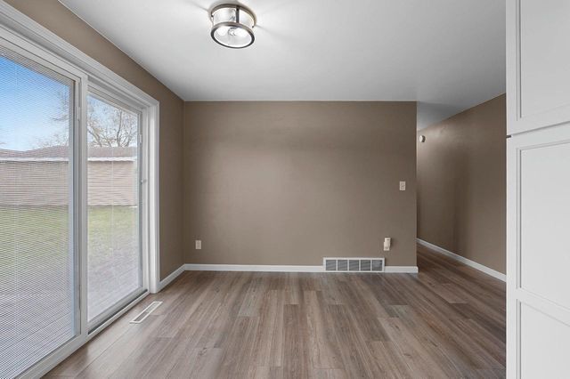 205 FAIRWAY STREET, Combined Locks, WI 54113