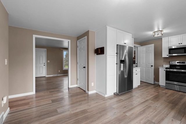 205 FAIRWAY STREET, Combined Locks, WI 54113