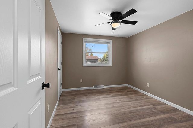 205 FAIRWAY STREET, Combined Locks, WI 54113