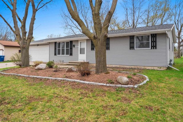 205 FAIRWAY STREET, Combined Locks, WI 54113