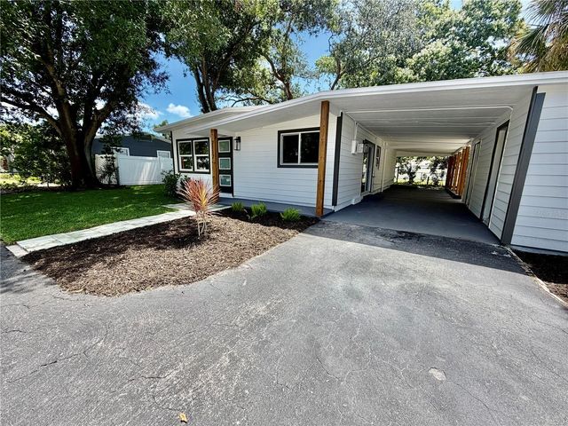 7117 15TH STREET N, St Petersburg, FL 33702