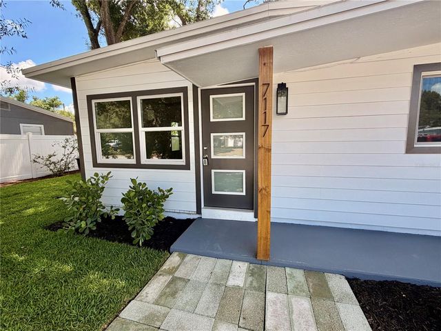 7117 15TH STREET N, St Petersburg, FL 33702