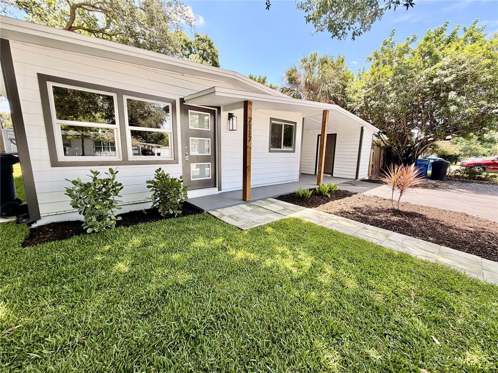 7117 15TH STREET N, St Petersburg, FL 33702