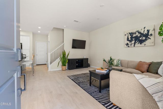 749 Winchester Drive, Oxnard, CA 93030