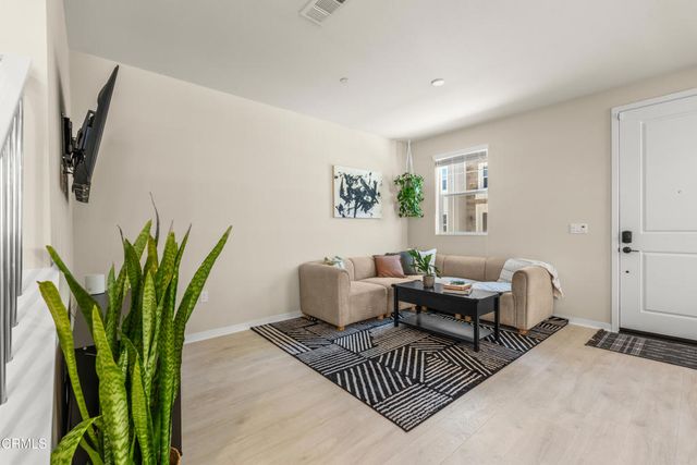 749 Winchester Drive, Oxnard, CA 93030