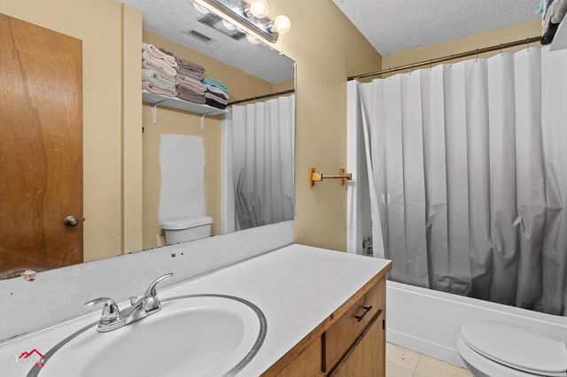 711 Comer, Carthage, TX 75633