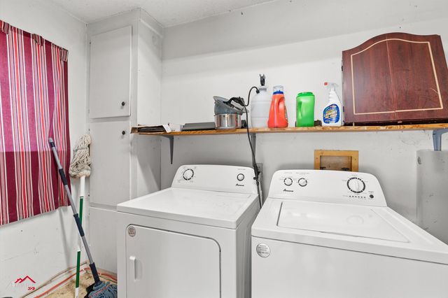 711 Comer, Carthage, TX 75633