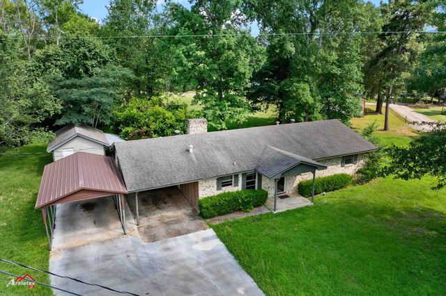 711 Comer, Carthage, TX 75633