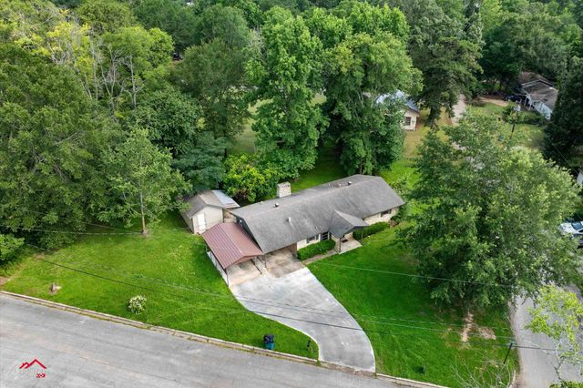 711 Comer, Carthage, TX 75633