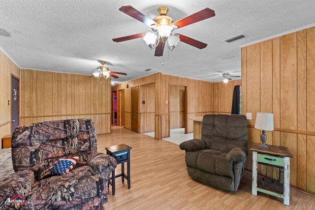 711 Comer, Carthage, TX 75633