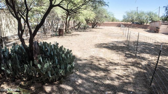 1094 N Pomerene Road, Benson, AZ 85602
