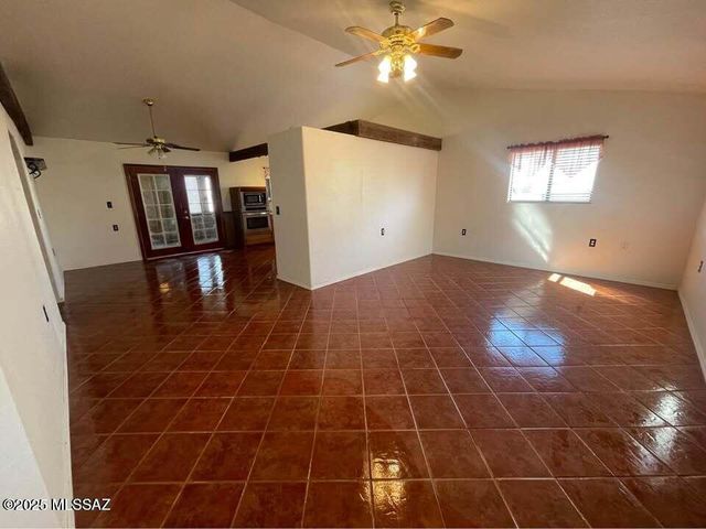 1094 N Pomerene Road, Benson, AZ 85602