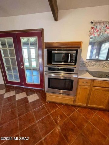 1094 N Pomerene Road, Benson, AZ 85602