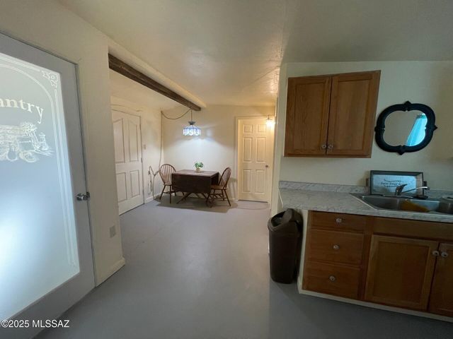 1094 N Pomerene Road, Benson, AZ 85602