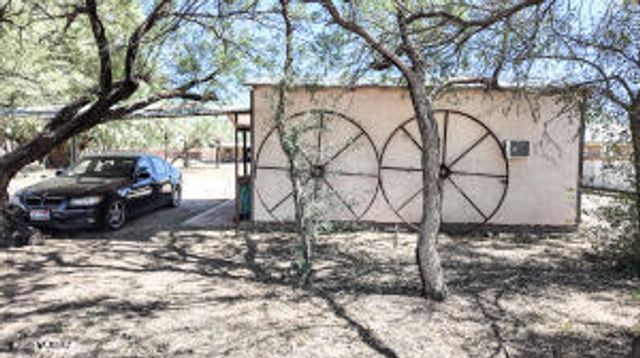 1094 N Pomerene Road, Benson, AZ 85602