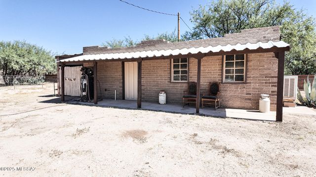 1094 N Pomerene Road, Benson, AZ 85602