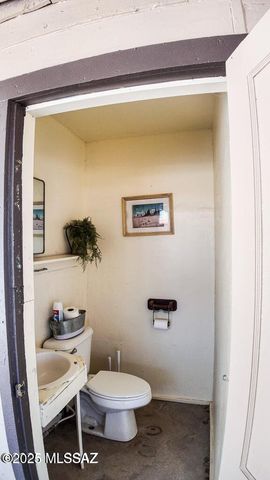 1094 N Pomerene Road, Benson, AZ 85602