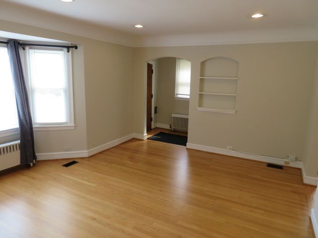 6957 W Fletcher Street, Chicago, IL 60634