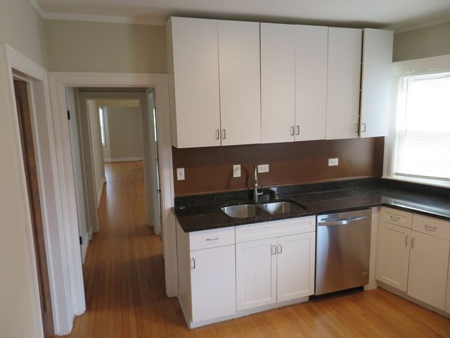 6957 W Fletcher Street, Chicago, IL 60634