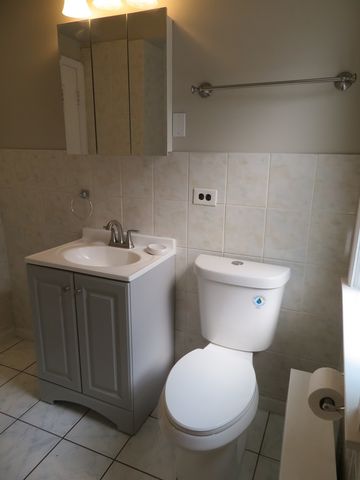6957 W Fletcher Street, Chicago, IL 60634