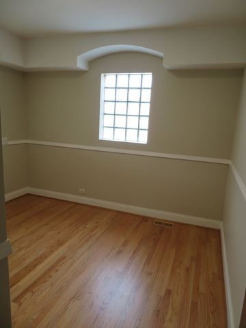 6957 W Fletcher Street, Chicago, IL 60634