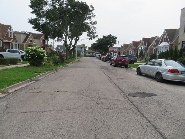 6957 W Fletcher Street, Chicago, IL 60634