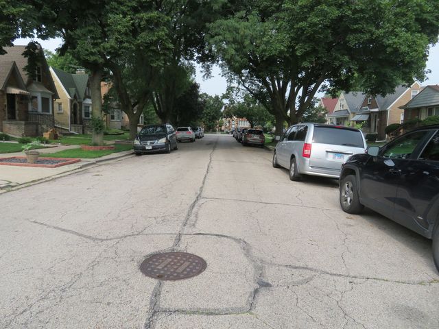 6957 W Fletcher Street, Chicago, IL 60634