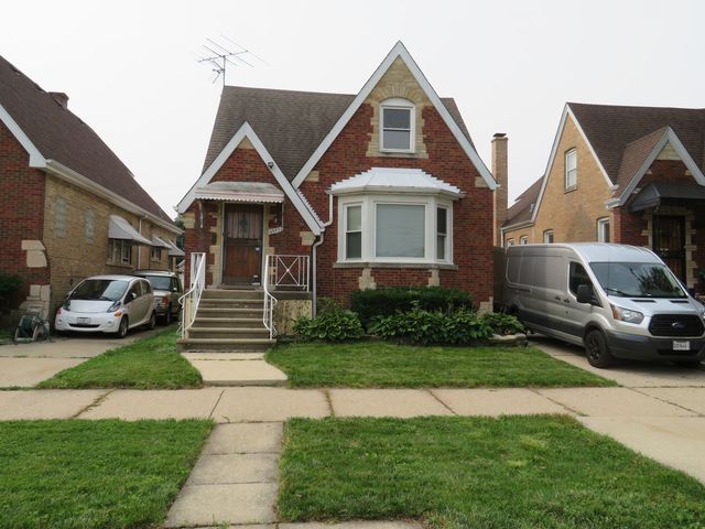 6957 W Fletcher Street, Chicago, IL 60634