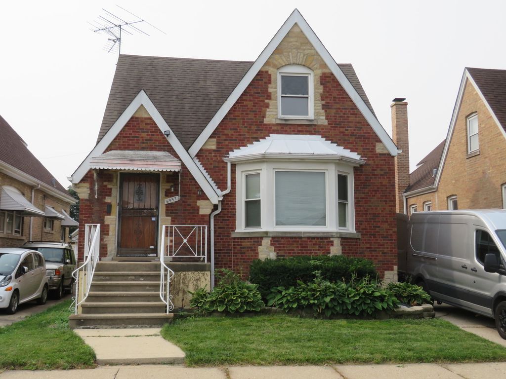 6957 W Fletcher Street, Chicago, IL 60634