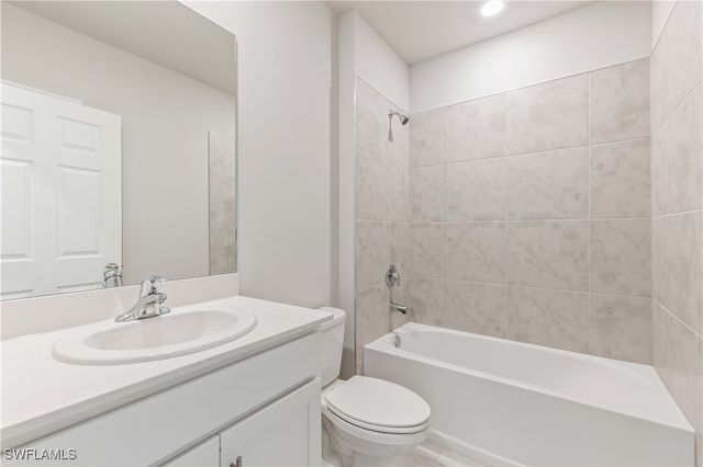 10321 BLOOMING BLOSSOM CT, Fort Myers, FL 33905